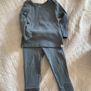Little Planet 12M pajama set